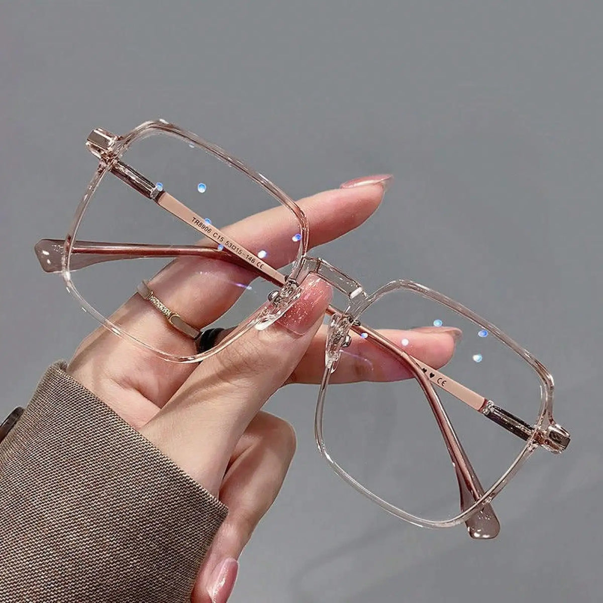1 Pair of Women's Anti-Blue Glasses, Suitable for Using Computers, Watching TV, Playing Games and Using Mobile Phones, with Beautiful Glasses, Lenses and Fashionable Glasses