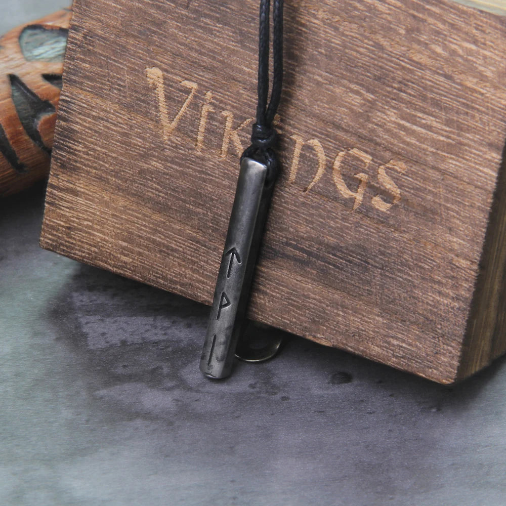 Never Fade Norse Mythology Symbols Necklaces Talisman Mens Vikings Runes Vegvisir Amulet Pendant Valknut Antique Steel Jewelry