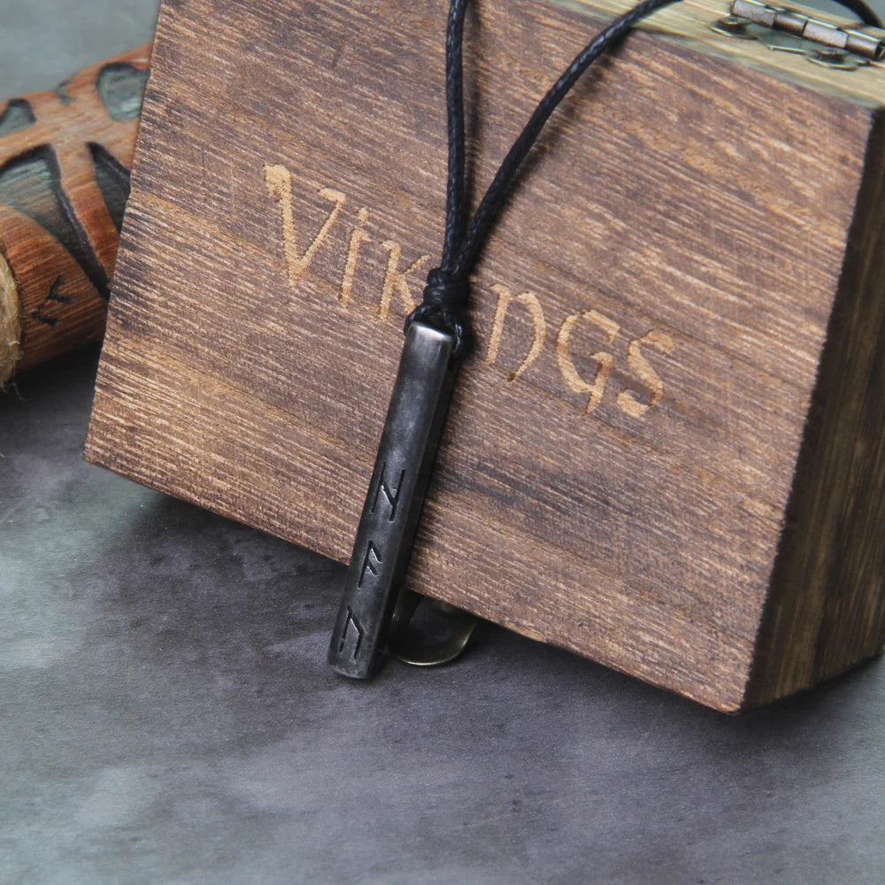 Never Fade Norse Mythology Symbols Necklaces Talisman Mens Vikings Runes Vegvisir Amulet Pendant Valknut Antique Steel Jewelry